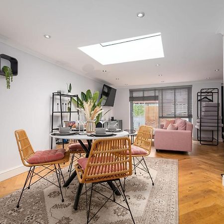 Guestready - Unique Home Near Wimbledon With Gorgeous Deck And Parking Londres Exterior foto