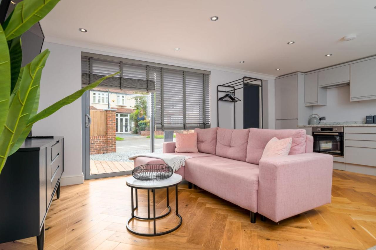 Guestready - Unique Home Near Wimbledon With Gorgeous Deck And Parking Londres Exterior foto